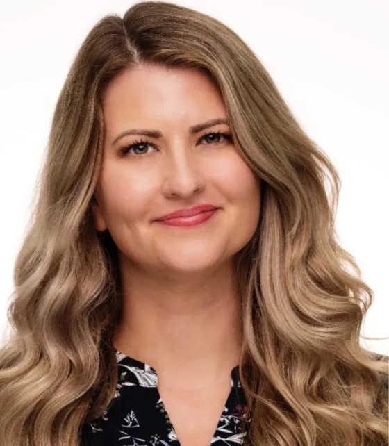Headshot of Jessica Czyzewski