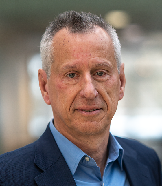 Portrait of Tauber faculty advisor Len Middleton